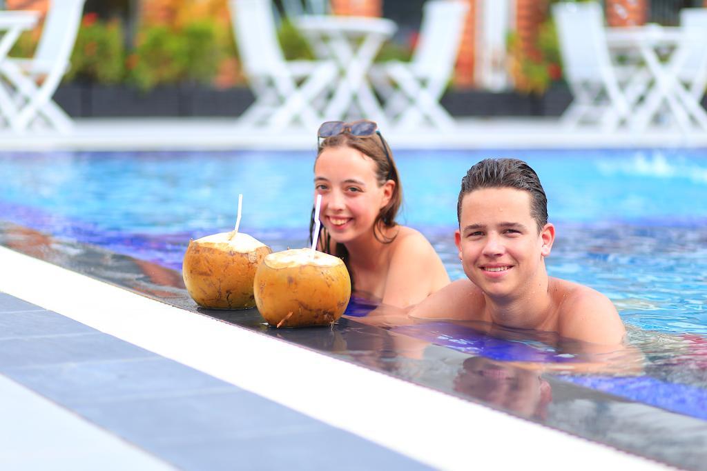 Moon Julie Hotel Sihanoukville Dış mekan fotoğraf