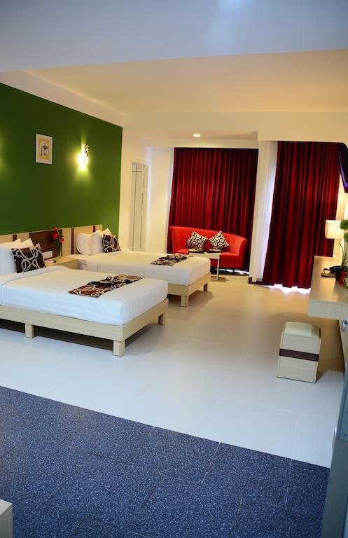 Moon Julie Hotel Sihanoukville Dış mekan fotoğraf