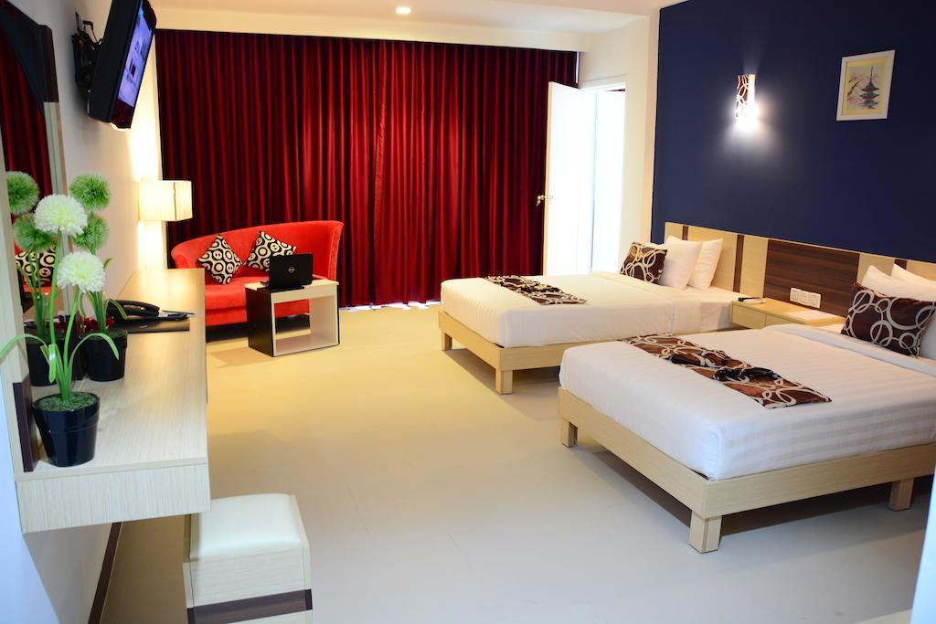 Moon Julie Hotel Sihanoukville Dış mekan fotoğraf