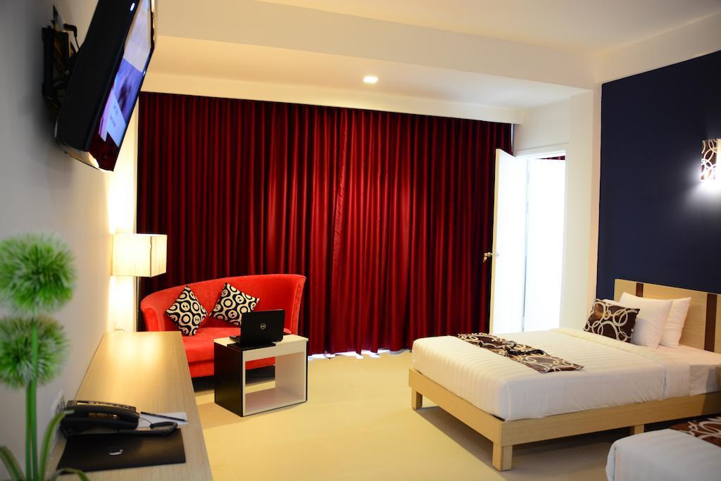 Moon Julie Hotel Sihanoukville Dış mekan fotoğraf