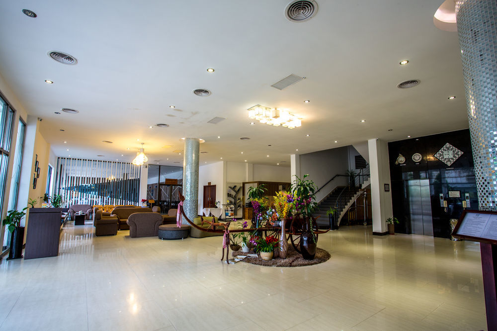Moon Julie Hotel Sihanoukville Dış mekan fotoğraf