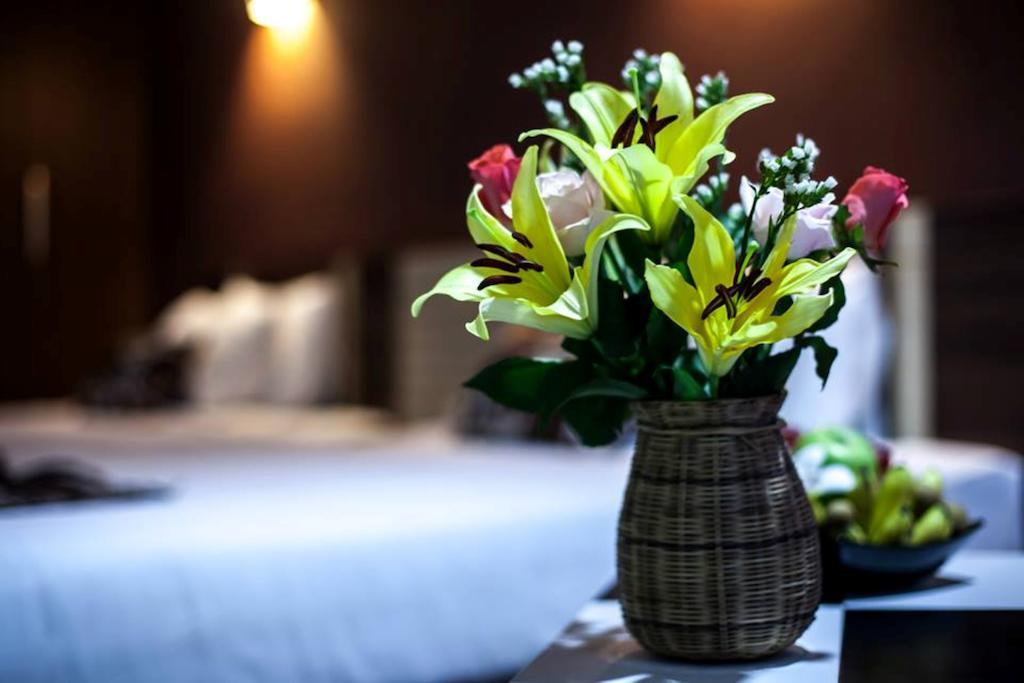 Moon Julie Hotel Sihanoukville Dış mekan fotoğraf